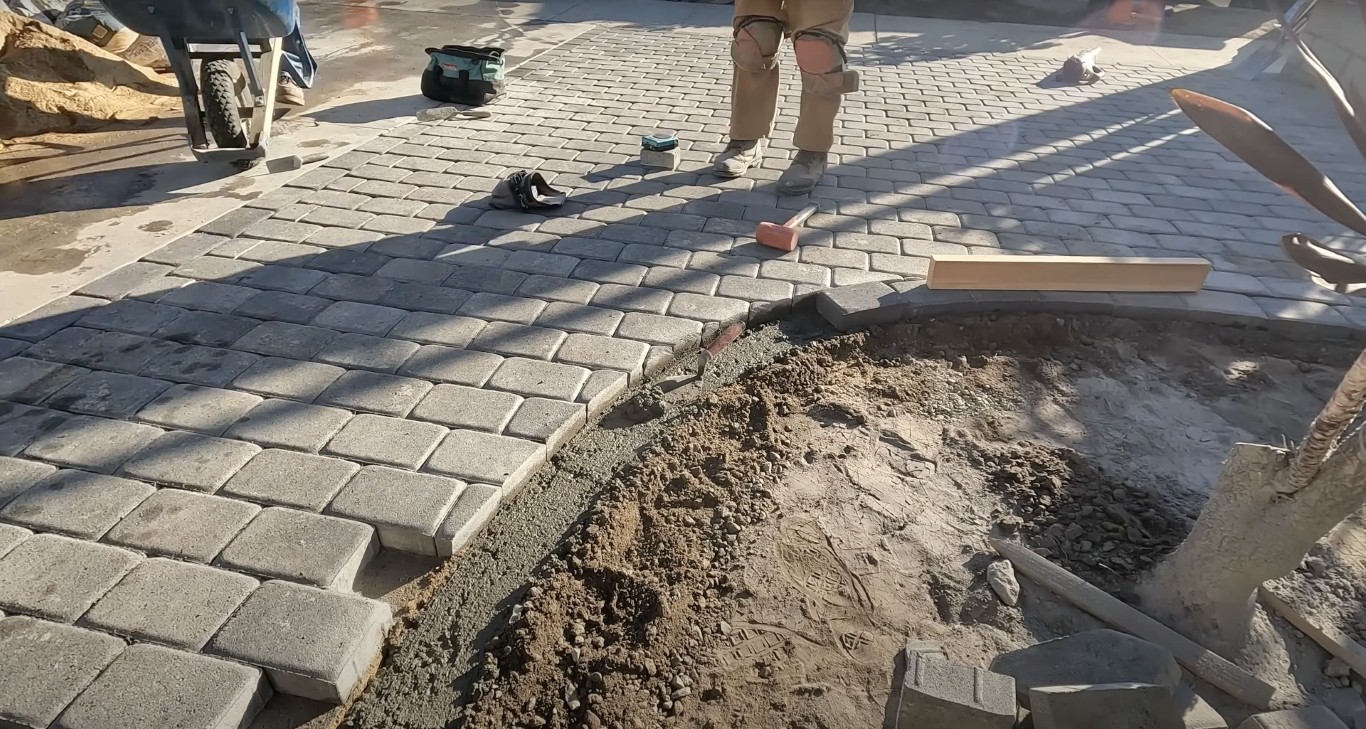 Sidewalks, Walkways & Flatwork by HRC Riverview Concrete contractor